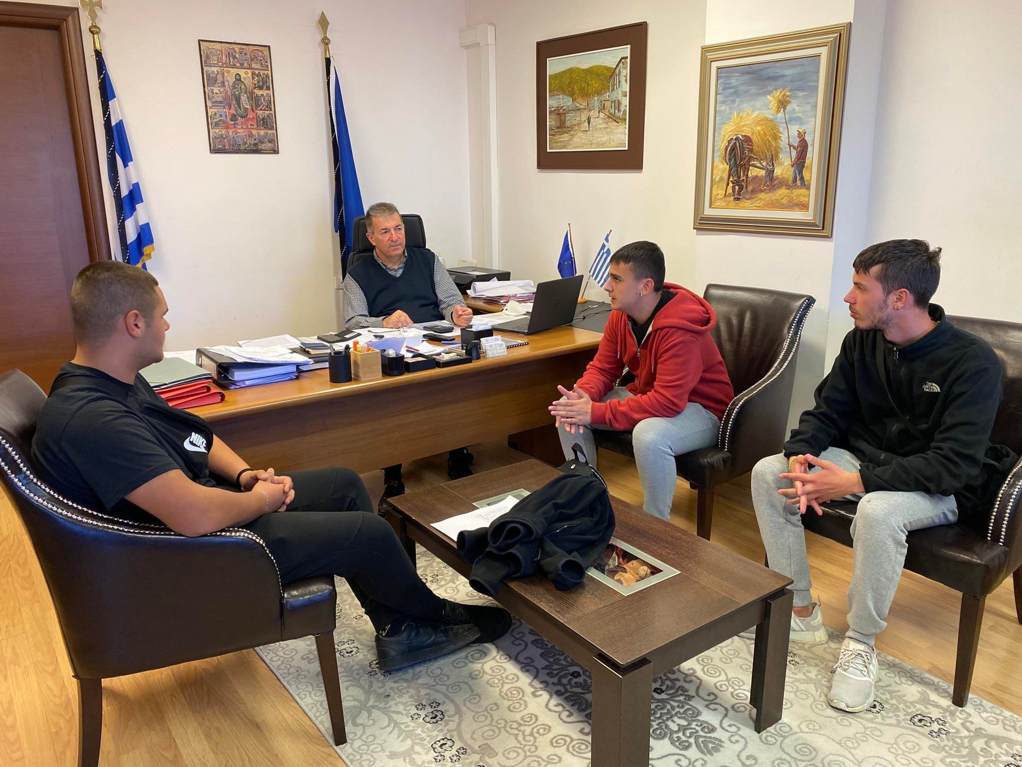 Συνάντηση Δημάρχου Αμυνταίου με μαθητές του ΕΠΑΛ - Eordaialive.com