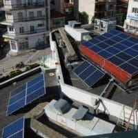 Έρχεται επιδότηση 60% για φωτοβολταϊκά στις στέγες