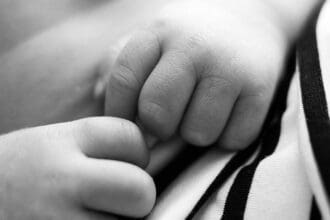 Κορονοϊός: Ανοίγει την Παρασκευή η πλατφόρμα για τον εμβολιασμό των παιδιών από 6 μηνών ως 4 ετών