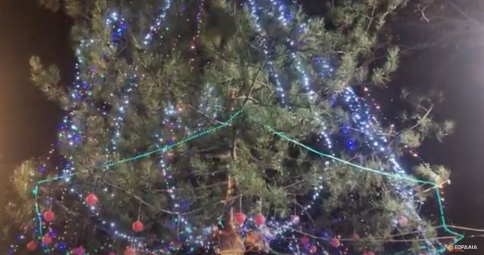 Eordaialive.com - Τα Νέα της Πτολεμαΐδας, Εορδαίας, Κοζάνης θρακική Εστία Εορδαίας: To Άναμμα του Χριστουγεννιάτικου δέντρου και γιορτή τσιγαρίδας (βίντεο)
