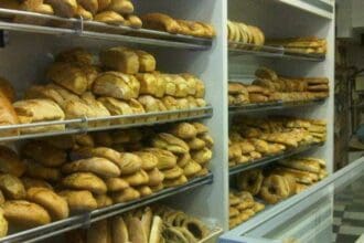 Προμηθευτείτε ψωμί την περίοδο των γιορτών - Πρόγραμμα σωματείου αρτοποιών Πτολεμαΐδας