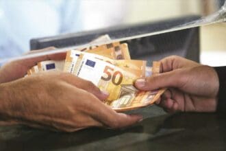 Ανασφάλιστοι: Το «νέο» μηνιαίο επίδομα ύψους 388 ευρώ -Ποιοι το δικαιούνται