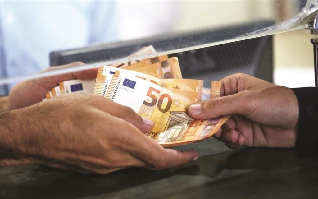 Ανασφάλιστοι: Το «νέο» μηνιαίο επίδομα ύψους 388 ευρώ -Ποιοι το δικαιούνται
