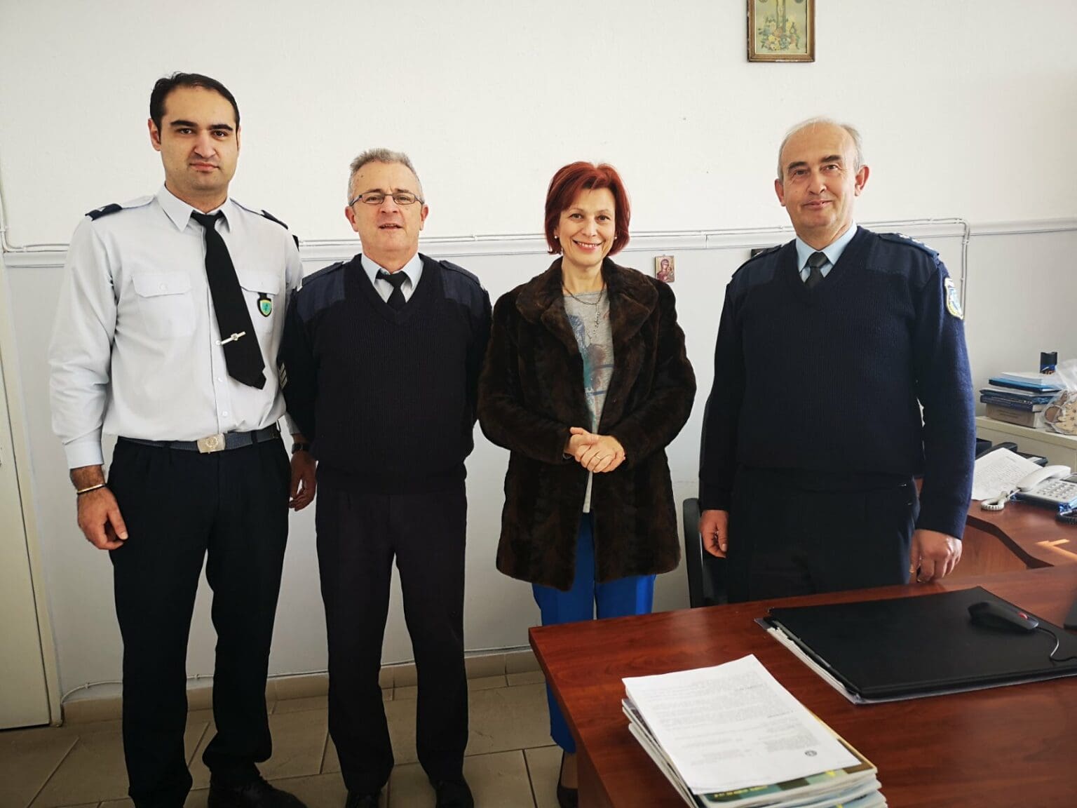 Η Παρασκευή Βρυζίδου Βουλευτής Κοζάνης επισκέφθηκε το Αστυνομικό Τμήμα και την Πυροσβεστική Υπηρεσία Σιάτιστας