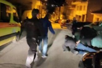 Σκληρές εικόνες στην Καστοριά – Βίαιη έξωση ιδιοκτήτη από το ξενοδοχείο του