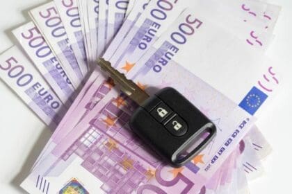 Ακινησία οχημάτων: Ποιοι κινδυνεύουν με μεγάλο πρόστιμο – «Μπλόκο» στα διόδια σε όσους δεν πληρώνουν τέλη κυκλοφορίας