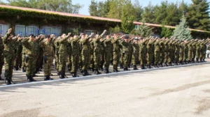 Έκτακτες κρίσεις συνταγματαρχών στον Στρατό Ξηράς: Ποιοι προάγονται, ποιοι αποστρατεύονται