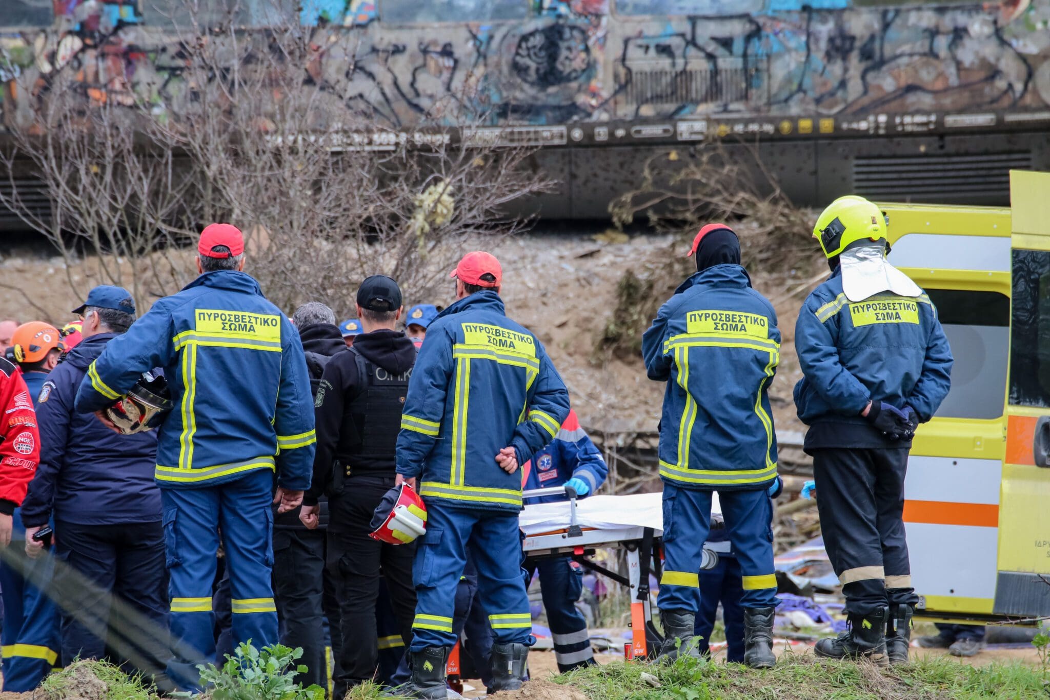 Σύγκρουση τρένων στα Τέμπη: Σε κρίσιμη κατάσταση τρεις νέοι άνθρωποι – Η κατάσταση των τραυματιών