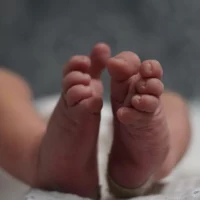 Λάρισα: Γέννησε στο μπάνιο και πέταξε το μωρό στα σκουπίδια – Πώς ξετυλίχθηκε το κουβάρι της υπόθεσης