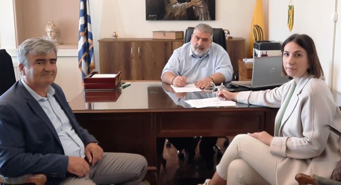 Σύμβαση για αντιπλημμυρικά έργα στη Δημοτική Κοινότητας Πτολεμαΐδας, υπέγραψε σήμερα ο Δήμαρχος Εορδαίας Παναγιώτης Πλακεντάς.