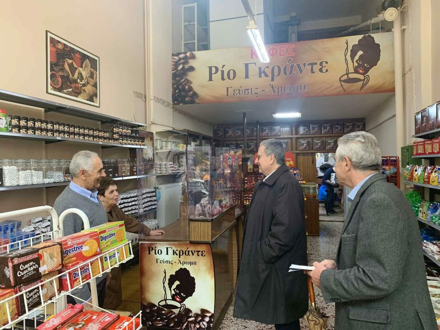 Στους δρόμους και στην αγορά της Πτολεμαΐδας βρέθηκε ο υποψήφιος βουλευτής Π.Ε. Κοζάνης με τη ΝΔ, Γιώργος Δακής.