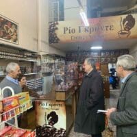 Στους δρόμους και στην αγορά της Πτολεμαΐδας βρέθηκε ο υποψήφιος βουλευτής Π.Ε. Κοζάνης με τη ΝΔ, Γιώργος Δακής.