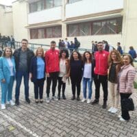 ΦΣ Κοζάνης: Συνέχεια επισκέψεων σε σχολεία για δωρεά αθλητικού εξοπλισμού και κάλεσμα στους αγώνες μπαράζ