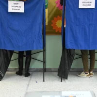 Δημοσκόπηση Metron Analysis: Προβάδισμα 21 ποσοστιαίων μονάδων για την ΝΔ στην εκτίμηση ψήφου