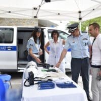 Ολοκληρώθηκε με επιτυχία η λειτουργία περιπτέρου κυκλοφοριακής αγωγής του Τμήματος Τροχαίας Καστοριάς στο πλαίσιο της  1ης Έκθεσης Ιστορικών Οχημάτων Καστοριάς - Eordaialive.com
