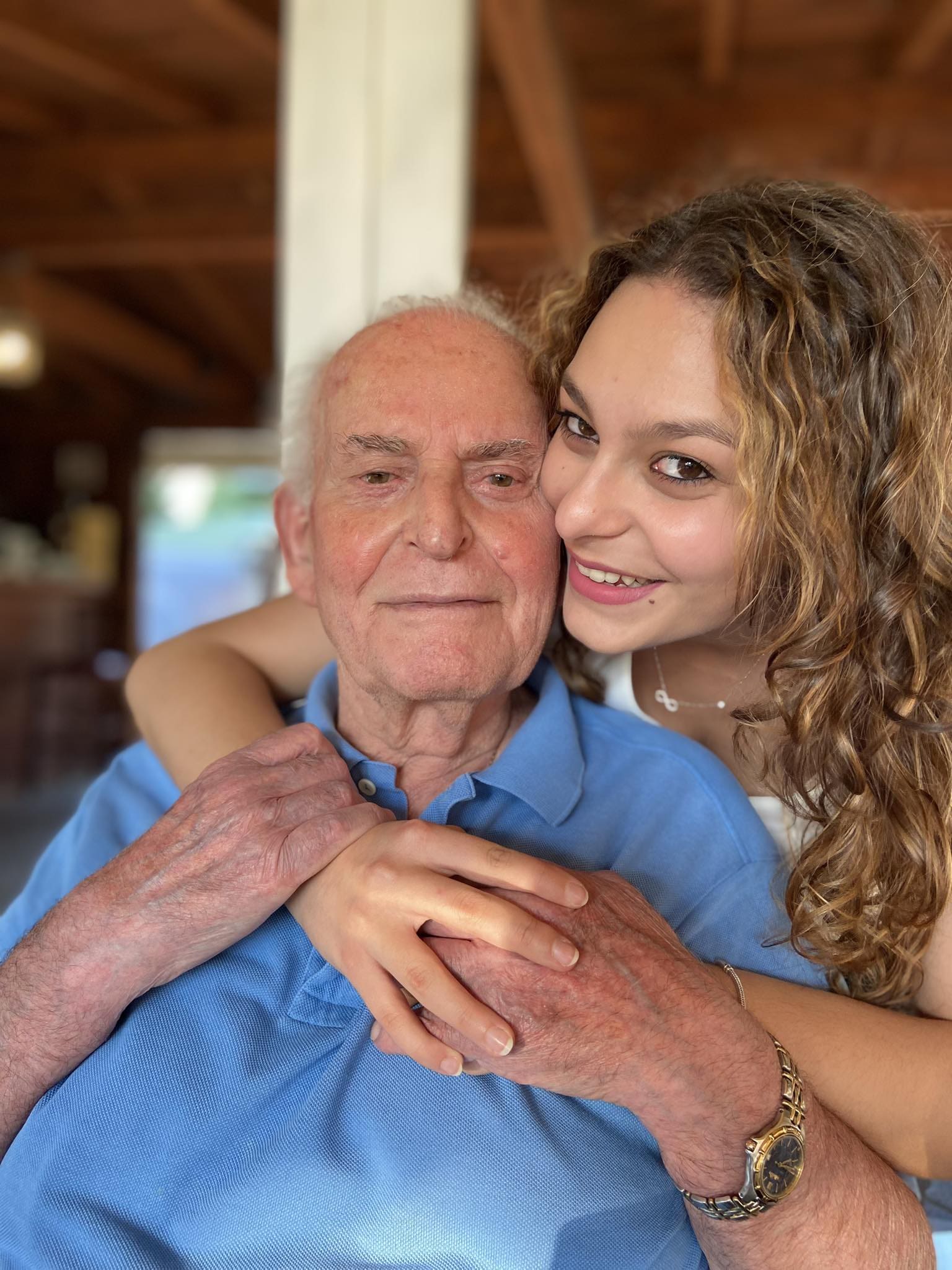Πτολεμαΐδα: Η Αριστέα Αδαμίδου και ο παππούς της Γιάννης Γκέγκας μας χαρίζουν την μουσική ταινία μικρού μήκους'' Στους πρόποδες του Λάκμονα''