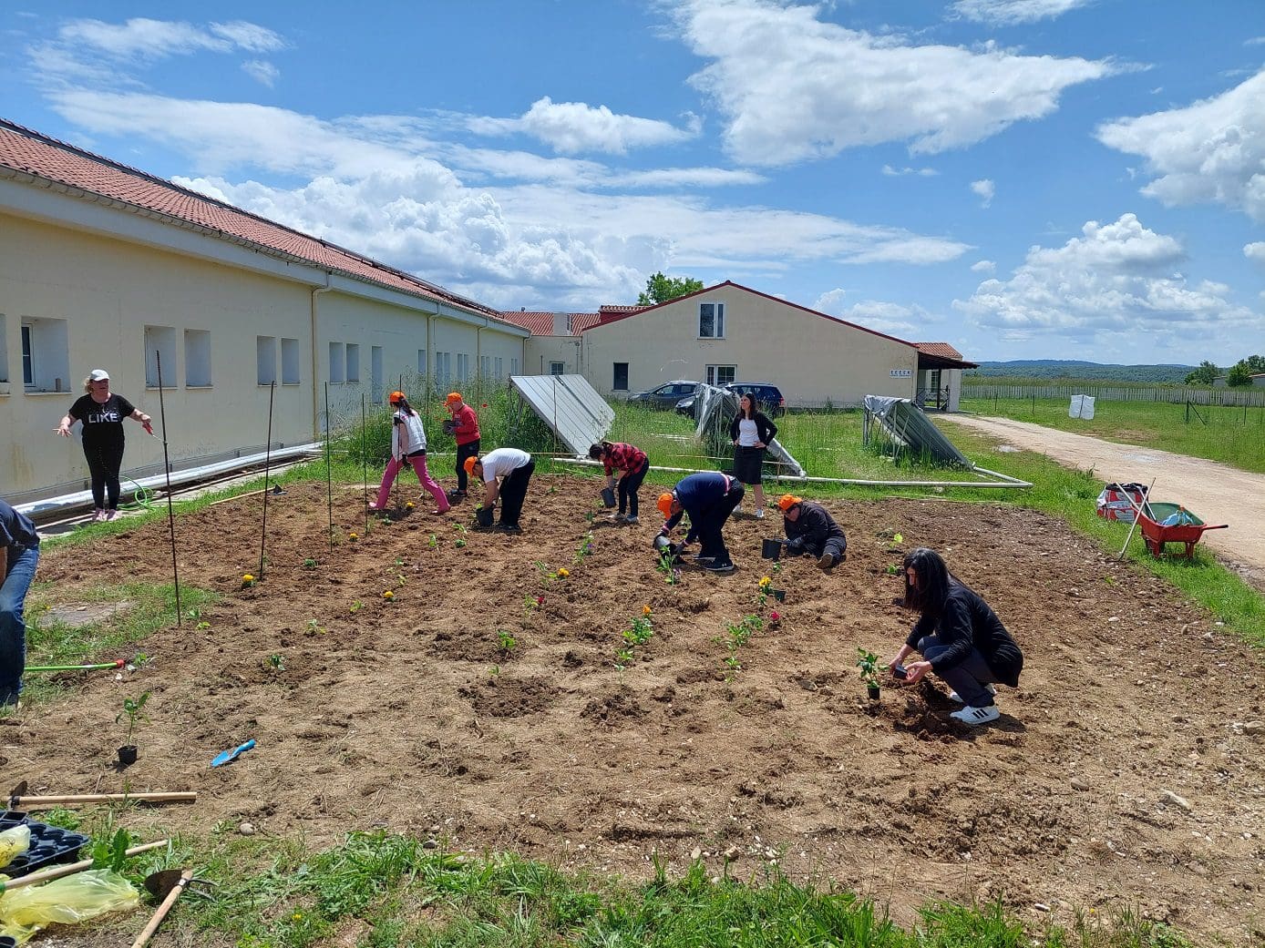 Eordaialive.com - Τα Νέα της Πτολεμαΐδας, Εορδαίας, Κοζάνης Carbon farming schools: Μαθητές γνώρισαν τη βιώσιμη γεωργία με την υποστήριξη της ΔΕΗ