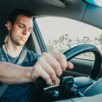Κούραση στο τιμόνι: Πότε εμφανίζεται και πώς μπορούμε να την αποφύγουμε