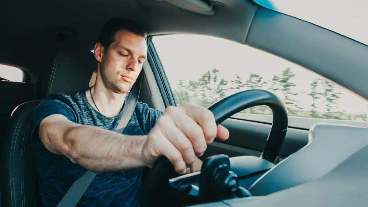Κούραση στο τιμόνι: Πότε εμφανίζεται και πώς μπορούμε να την αποφύγουμε