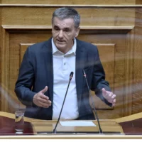 ΣΥΡΙΖΑ: Ανακοίνωσε την υποψηφιότητά του ο Ευκλείδης Τσακαλώτος