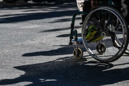 Επεκτείνεται σε όλη την Ελλάδα ο Προσωπικός Βοηθός για Άτομα με Αναπηρία – Όλες οι λεπτομέρειες