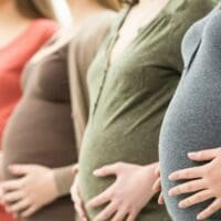 Επίδομα 780 ευρώ για 9 μήνες σε όλες τις νέες μητέρες - Κριτήρια και προϋποθέσεις [πίνακας]