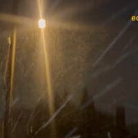 Ξεκίνησε η χιονόπτωση στην πόλη της Πτολεμαΐδας - ώρα 18:30 (βίντεο)