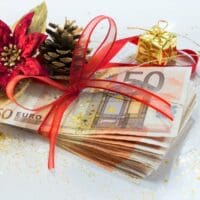 Δώρο Χριστουγέννων: Πότε καταβάλλεται – Επί ποιων αποδοχών υπολογίζεται