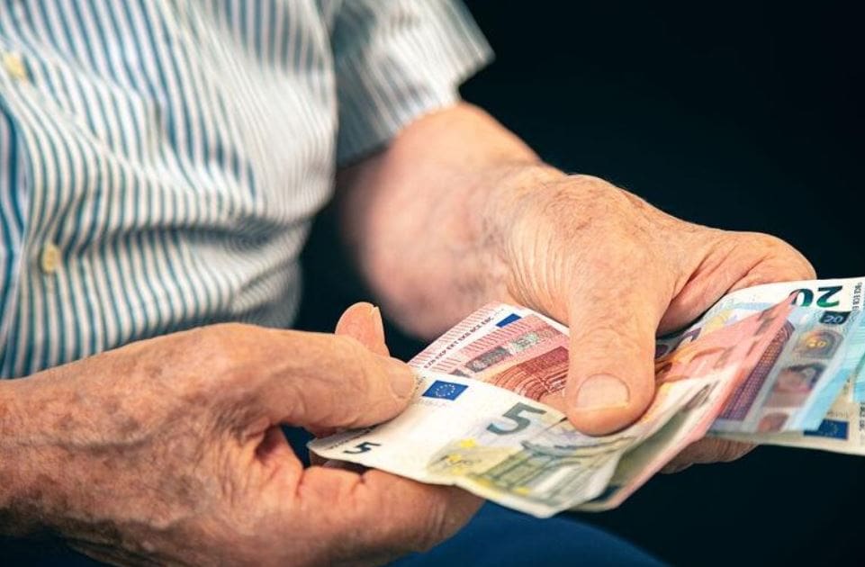 Αναδρομικά 54 μηνών σε 20.000 συνταξιούχους – Ποιοι και πότε θα τα λάβουν