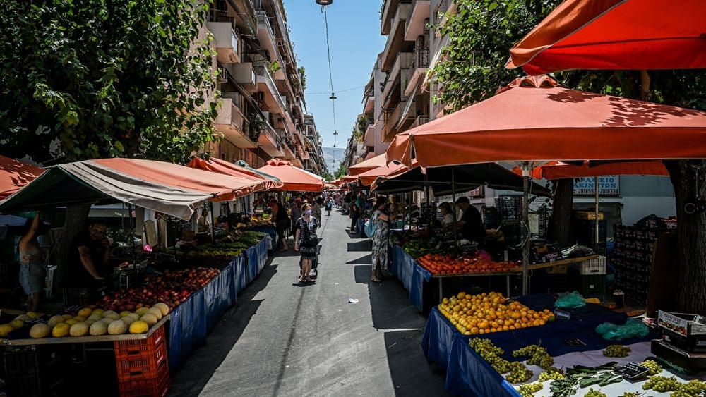 Γιατί οι τιμές των τροφίμων στην Ελλάδα αυξάνονται περισσότερο από την ΕΕ