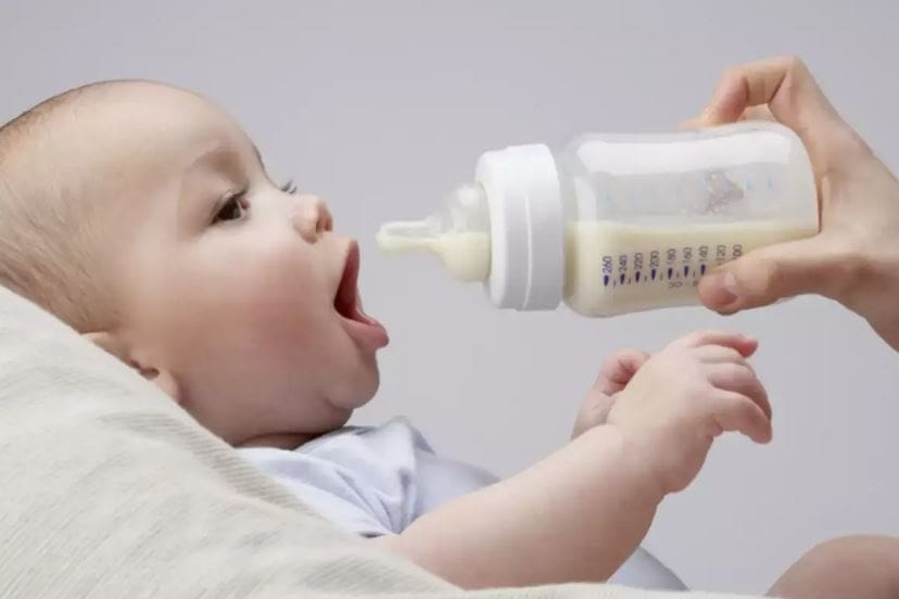 Ακρίβεια: Πόσο θα μειωθούν οι τιμές στο βρεφικό γάλα και στα απορρυπαντικά