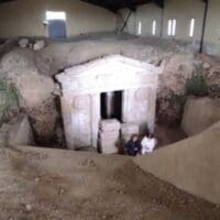 Εορδαία: Eπισκέψιμος σήμερα ο Μακεδονικός τάφος της Σπηλιάς