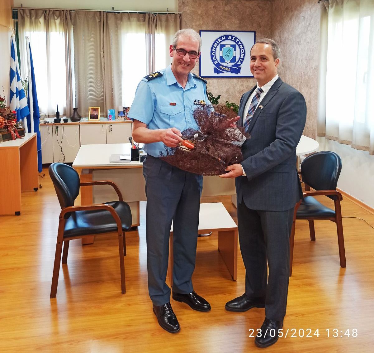 Εθιμοτυπική επίσκεψη του Γενικού Πρόξενου των Η.Π.Α., στον Γενικό Περιφερειακό Αστυνομικό Διευθυντή Δυτικής Μακεδονίας, στο Αστυνομικό Μέγαρο Κοζάνης