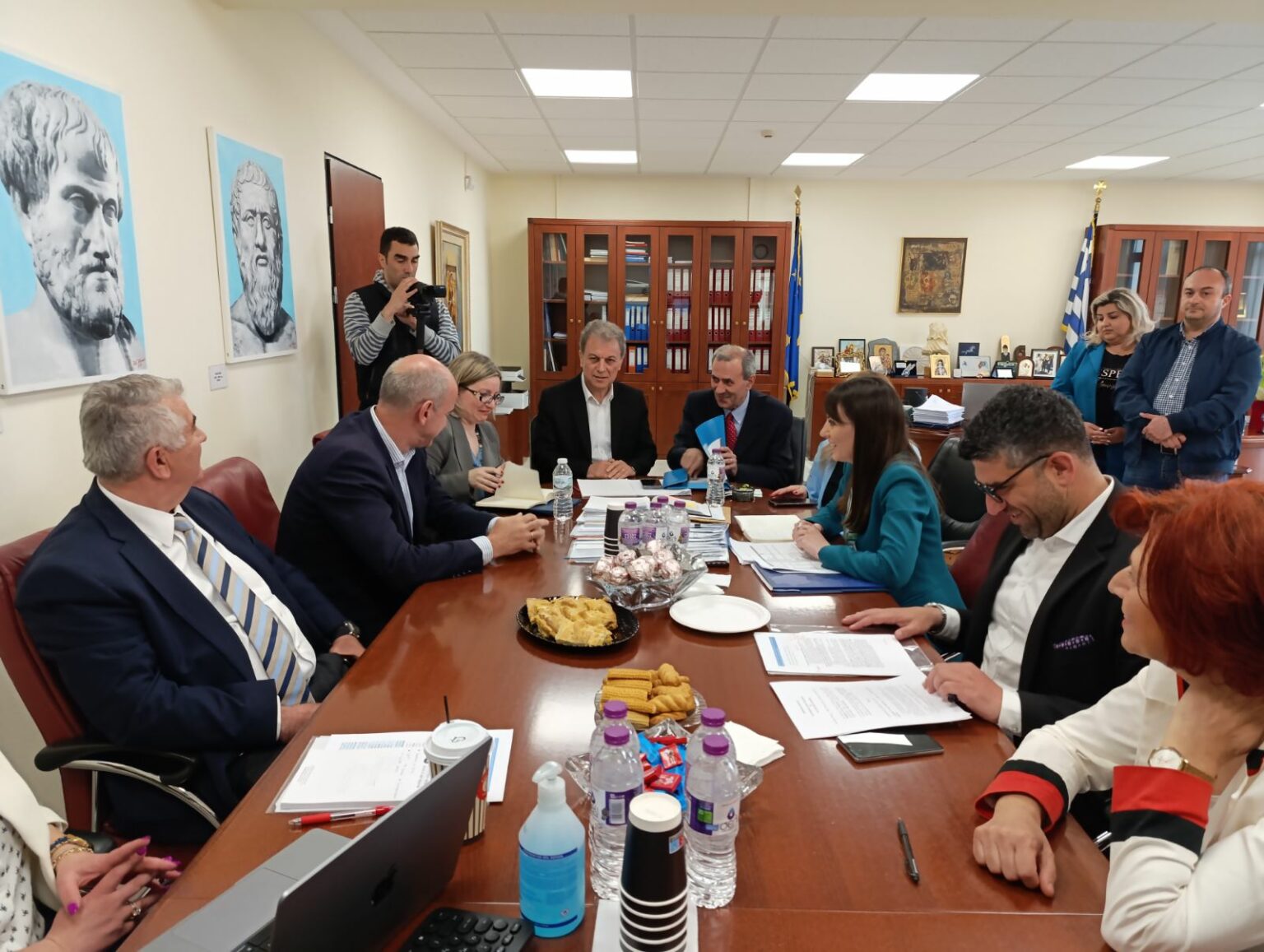 Επίσκεψη της Υφυπουργού Εσωτερικών Βιβής Χαραλαμπογιάννη στην Περιφέρεια Δυτικής Μακεδονίας - Πρόταση σύναψης Μνημονίου Συνεργασίας μεταξύ της Περιφέρειας και της Γ. Γ.  Δημόσιας Διοίκησης του ΥΠΕΣ