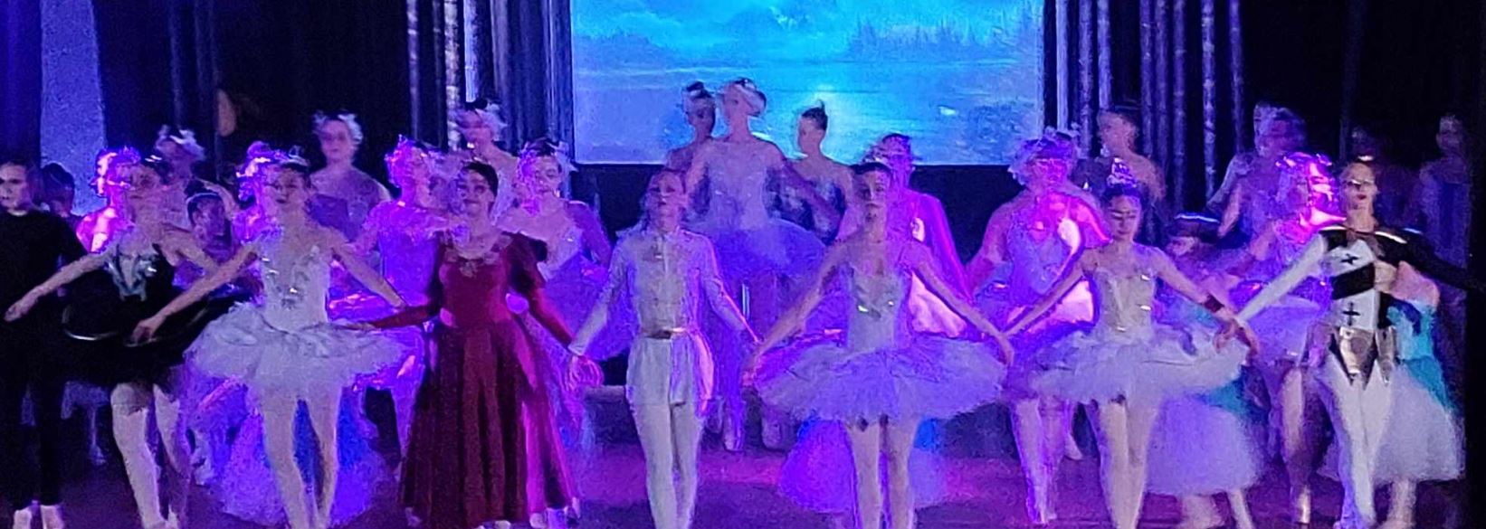 Eordaialive.com - Τα Νέα της Πτολεμαΐδας, Εορδαίας, Κοζάνης Πτολεμαΐδα : Με την χορευτική παράσταση " Η λίμνη των κύκνων", έκλεισε η χρονιά για την Σχολή χορού Τασιούδη Μάρθα-Δήμητρα.