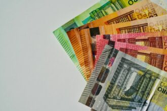 Επίδομα έως 400 ευρώ από τη ΔΥΠΑ: Ποιοι μπορούν να υποβάλλουν αίτηση και μέχρι πότε