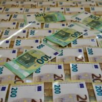 Συντάξεις Αυγούστου και αναδρομικά άνω των 5.000 ευρώ: Από σήμερα η πίστωση των ποσών – Ποιοι θα τα λάβουν