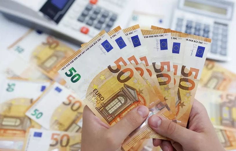 Πληρωμές συντάξεων και επιδομάτων: Ποιοι θα πάρουν αναδρομικά – Όλες οι ημερομηνίες καταβολής - Eordaialive.com