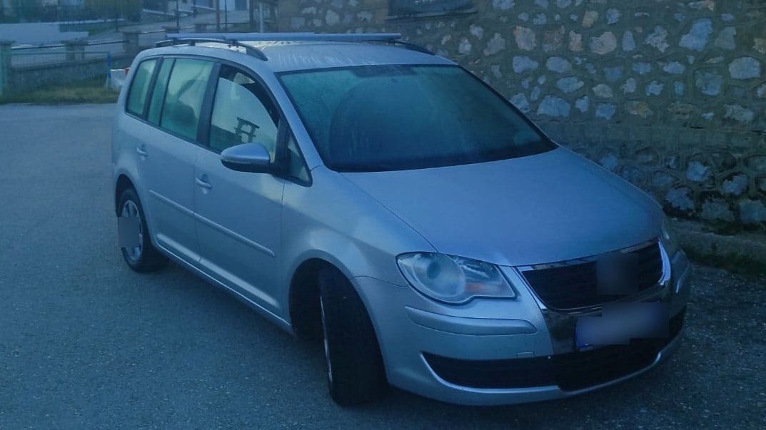 Συνελήφθη από αστυνομικούς του Τμήματος Συνοριακής Φύλαξης Κρυσταλλοπηγής Φλώρινας 51χρονος αλλοδαπός, σε περιοχή πλησίον των ελληνοαλβανικών συνόρων, να μεταφέρει με Ι.Χ.Ε. αυτοκίνητο πλήθος κλοπιμαίων εργαλείων με τελικό προορισμό τη χώρα της Αλβανίας - Eordaialive.com