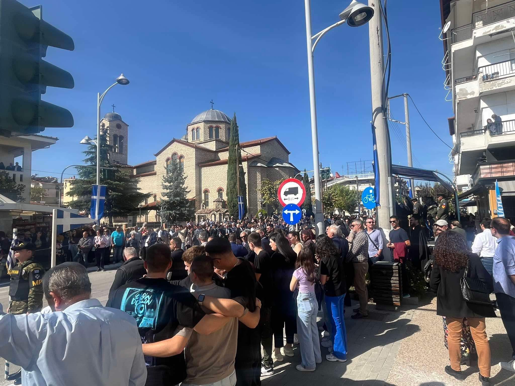 Παρακολουθήστε ολόκληρη την παρέλαση της 15ης Οκτωβρίου από τον Εορτασμό της Απελευθέρωσης της Πτολεμαΐδας (βίντεο) - Eordaialive.com