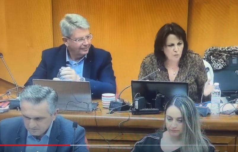 «Να είναι πιο διαβασμένος και πιο σεμνός», επεσήμανε στην απάντησή της στον Αντιπεριφερειάρχη Υγείας κ. Φούντογλου, η κ. Ζεμπιλιάδου, επικεφαλής του συνδυασμού «ΕΛΠΙΔΑ» (βίντεο) - Eordaialive.com