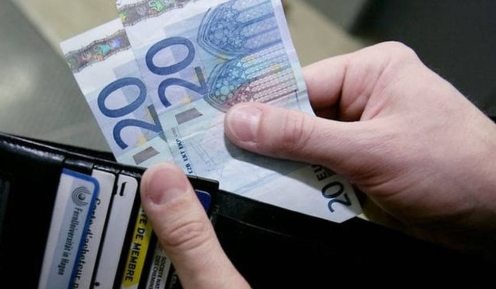 Πώς θα γίνουν οι αυξήσεις σε μισθούς και συντάξεις, με βάση το νέο Μεσοπρόθεσμο - Eordaialive.com