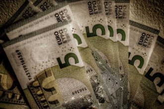 Έρχεται νέα επιταγή ακριβείας στους συνταξιούχους - Eordaialive.com