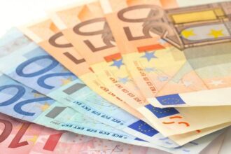 Νέες πληρωμές σε 20 ημέρες: Πότε εξοφλούνται τα επιδόματα -Τι ποσά θα λάβουν οι δικαιούχοι των ενισχύσεων - Eordaialive.com
