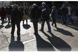 Αναδρομικά συνταξιούχων: Ποιοι θα πάρουν έως 8.500 ευρώ το Νοέμβριο - Eordaialive.com