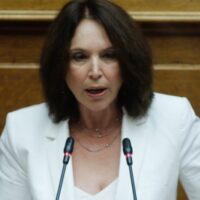 Καλλιόπη Βέττα: «Για άλλη μια χρονιά η κυβέρνηση επιλέγει πλευρά: Αύξηση φόρων για τους πολλούς, αναδιανομή υπέρ των λίγων, αδιαφορία για την ακρίβεια, διάλυση του κοινωνικού κράτους»» - Eordaialive.com