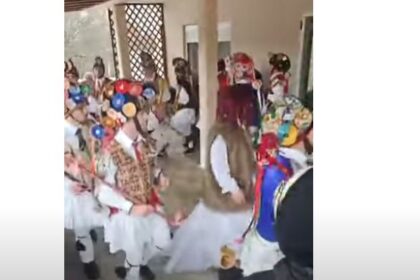 Μωμόγεροι και Κοτσαμάνια στην Ασβεστόπετρα Εορδαίας ! (βίντεο - φωτογραφίες) - Eordaialive.com