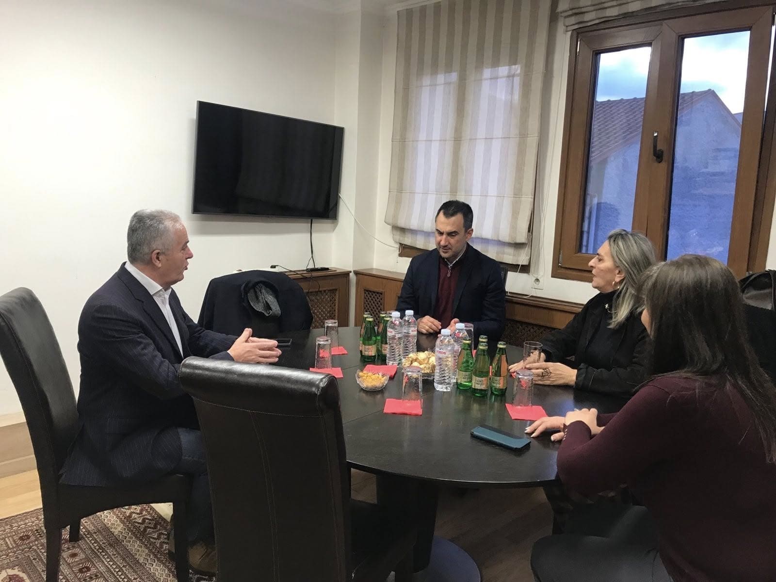 Συνάντηση του Δημάρχου Αμυνταίου Ιωάννη Λιάση με τον Πρόεδρο της Νέας Αριστεράς Αλέξη Χαρίτση | Eordaialive.com Συνάντηση του Δημάρχου Αμυνταίου Ιωάννη Λιάση με τον Πρόεδρο της Νέας Αριστεράς Αλέξη Χαρίτση - Eordaialive.com