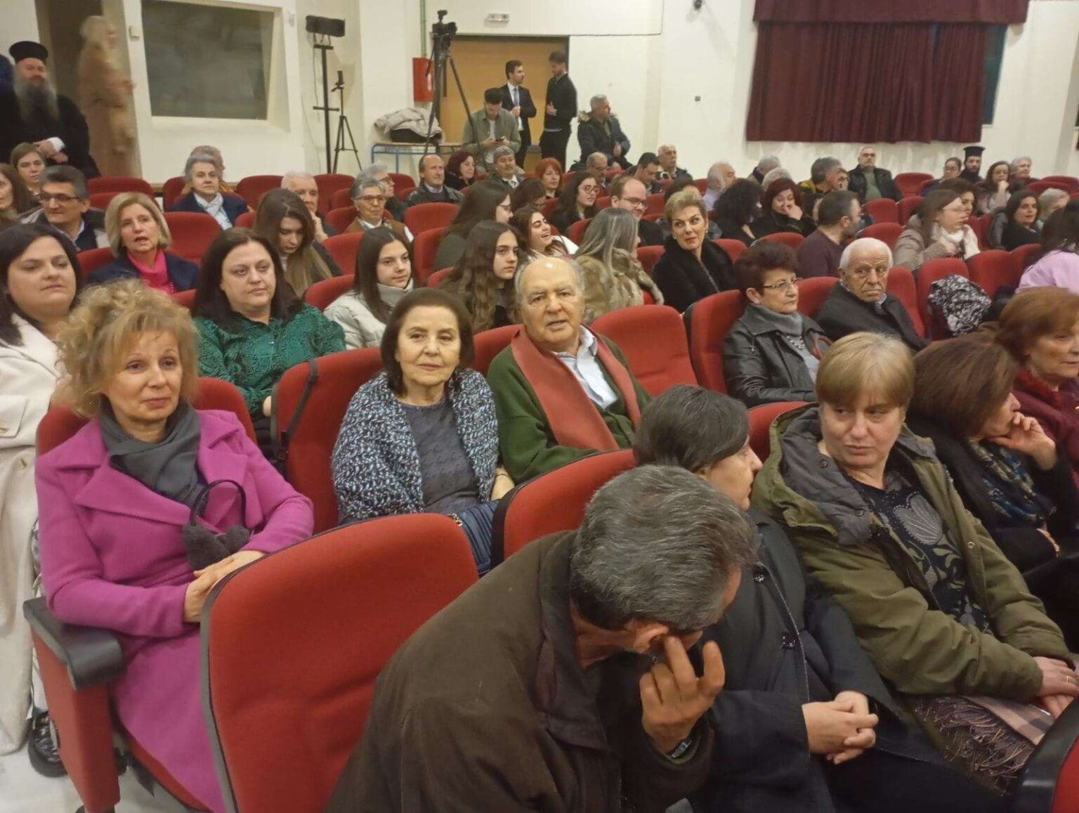 Πτολεμαΐδα: Εκδήλωση με αφορμή την εορτή των Τριών Ιεραρχών διοργάνωσε η Ιερά Μητρόπολή Φλωρίνης, Πρεσπών και Εορδαίας (Βίντεο & Φωτογραφίες) - Eordaialive.com