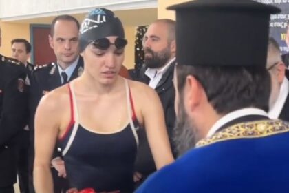 θεοφάνεια στην Πτολεμαΐδα - Καθαγιασμός των υδάτων και η ρίψη του τίμιου σταυρού (βίντεο) - Eordaialive.com